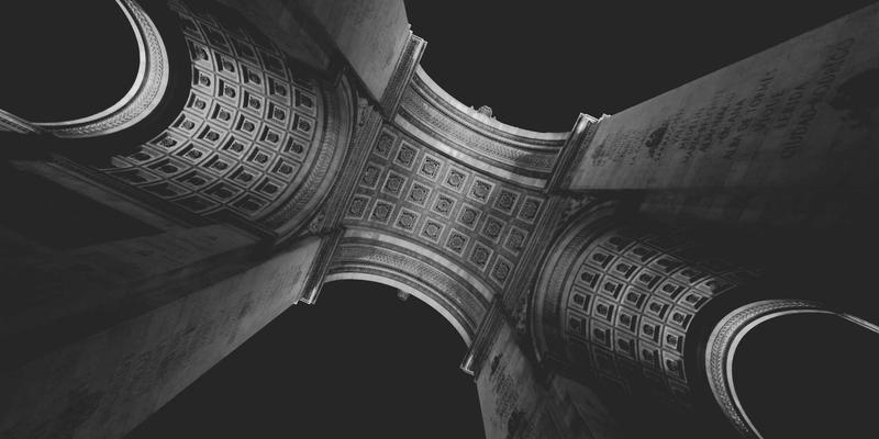 哈尔滨玻璃：从传统工艺到现代深加工，探索玻璃制品的创新之路